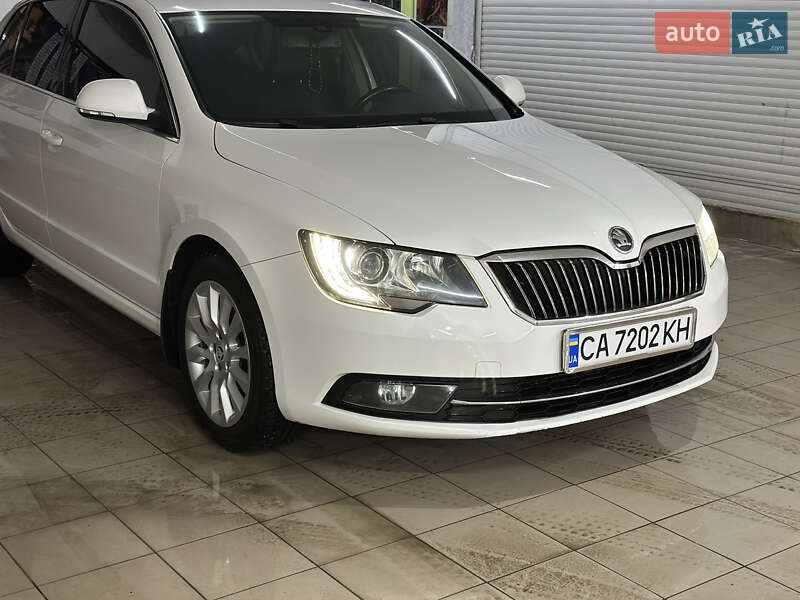 Лифтбек Skoda Superb 2013 в Умани