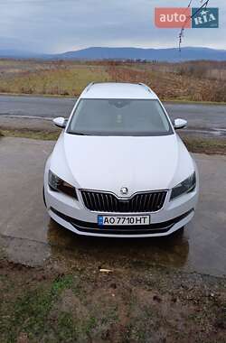 Универсал Skoda Superb 2015 в 