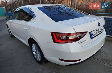 Ліфтбек Skoda Superb 2019 в 
