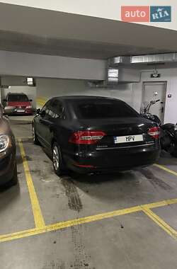 Лифтбек Skoda Superb 2013 в 