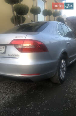 Лифтбек Skoda Superb 2014 в 