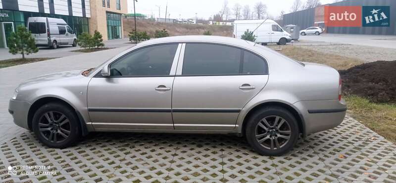 Лифтбек Skoda Superb 2008 в 