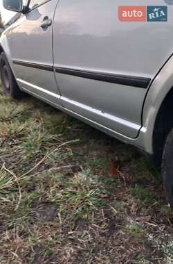 Лифтбек Skoda Superb 2002 в 