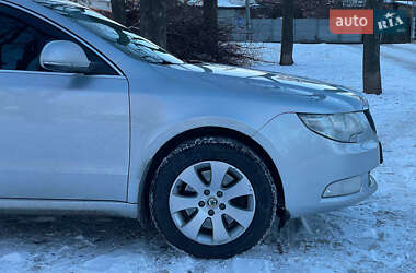 Лифтбек Skoda Superb 2012 в Киеве