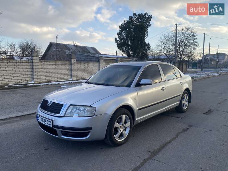 Лифтбек Skoda Superb 2002 в Николаеве