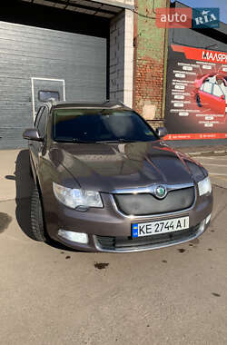 Универсал Skoda Superb 2011 в Кривом Роге