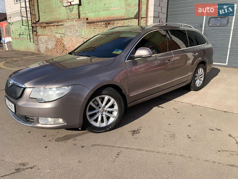 Универсал Skoda Superb 2011 в Кривом Роге