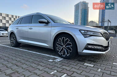 Универсал Skoda Superb 2020 в Киеве