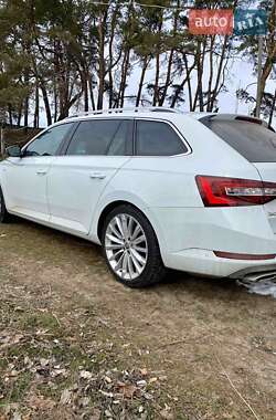 Универсал Skoda Superb 2016 в Киеве