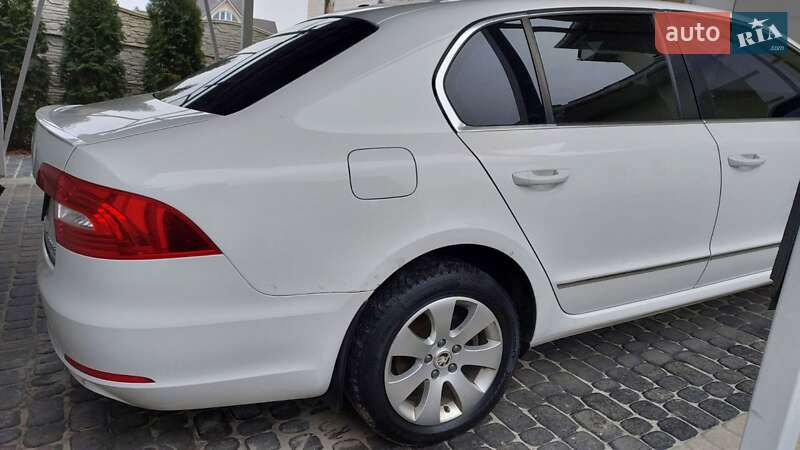 Лифтбек Skoda Superb 2013 в Харькове
