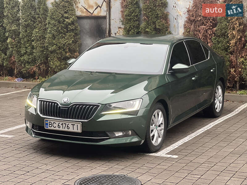 Лифтбек Skoda Superb 2018 в Пустомытах