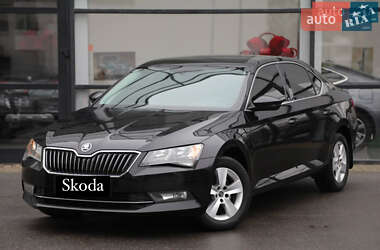 Лифтбек Skoda Superb 2016 в Кегичевке