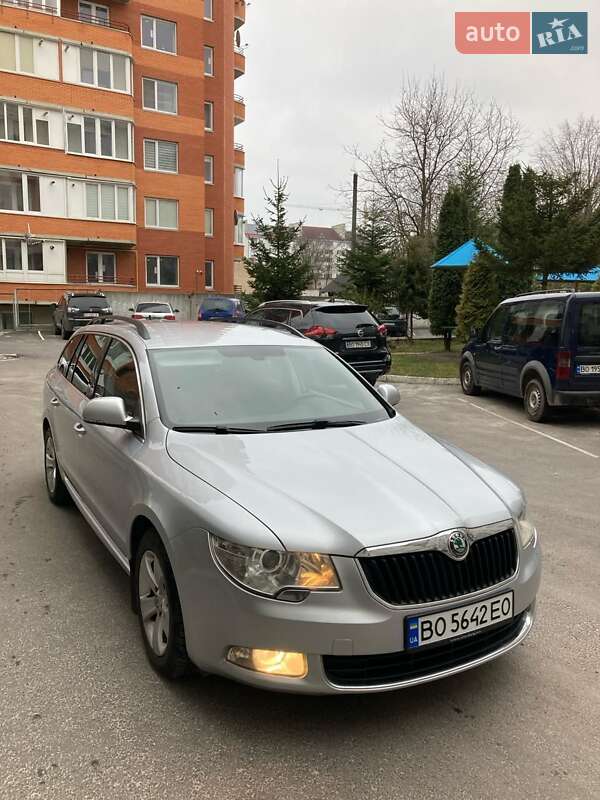 Универсал Skoda Superb 2013 в Тернополе