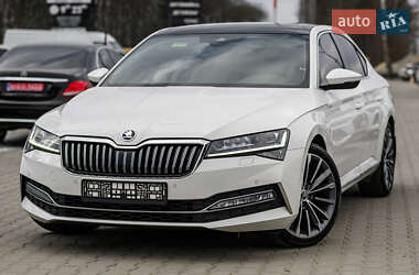 Лифтбек Skoda Superb 2020 в Львове