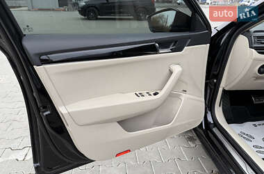 Ліфтбек Skoda Superb 2022 в 