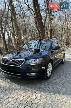 Универсал Skoda Superb 2014 в Черновцах