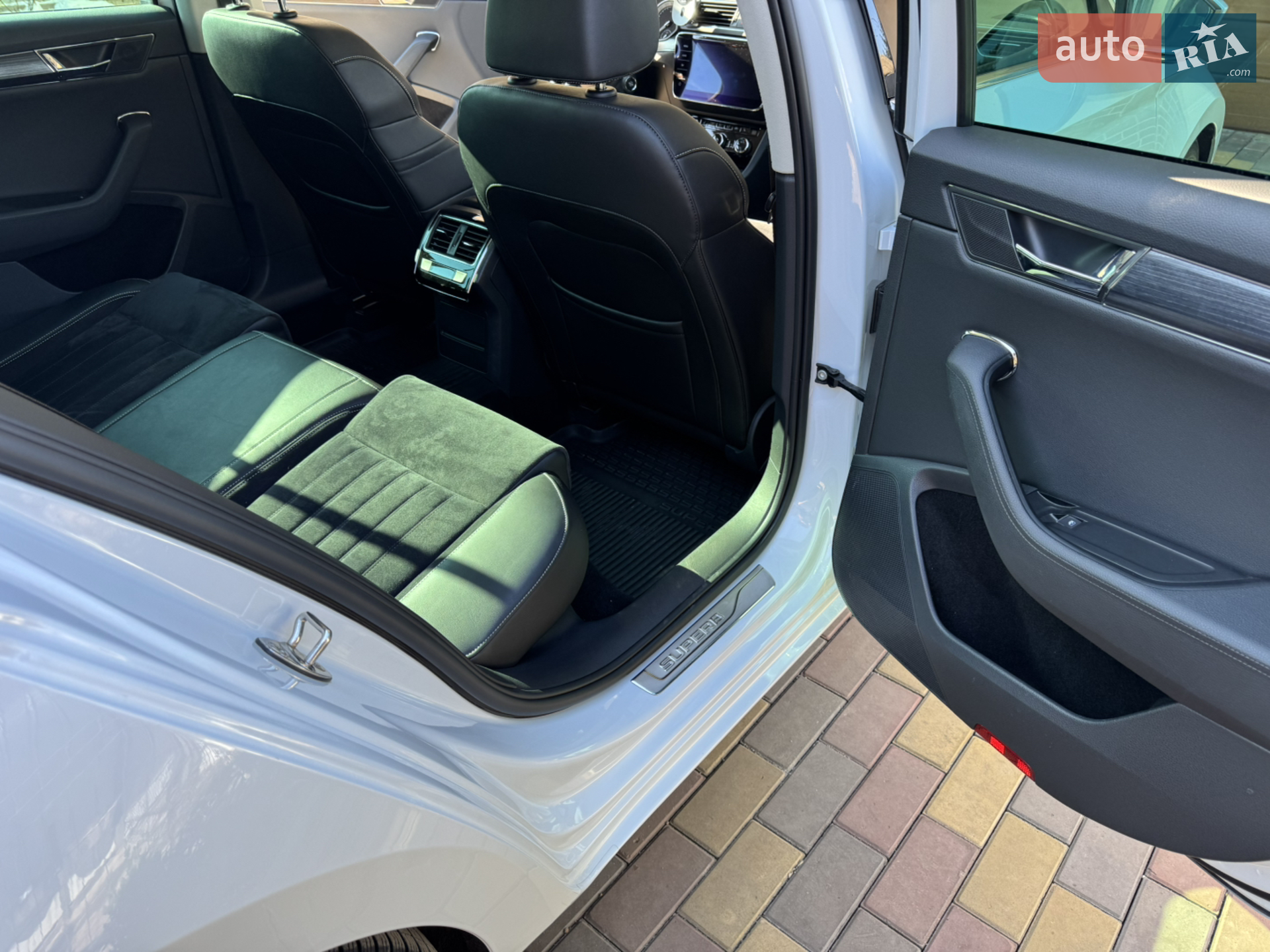 2019 Skoda Superb - мініатюра 12
