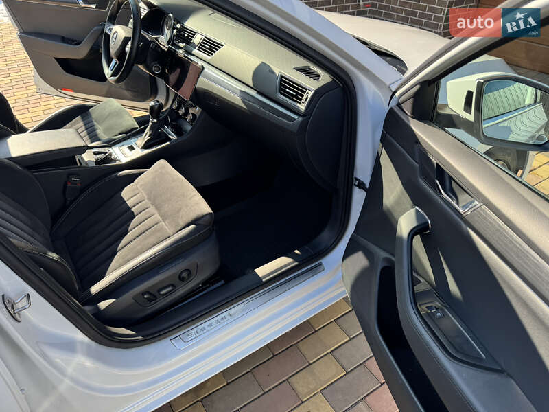 Универсал Skoda Superb 2019 в Кривом Роге