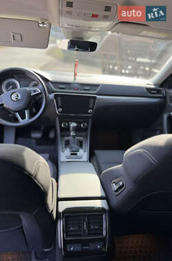 Лифтбек Skoda Superb 2019 в 
