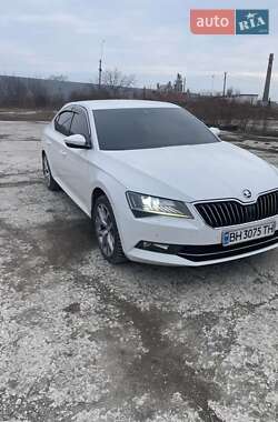 Лифтбек Skoda Superb 2017 в 