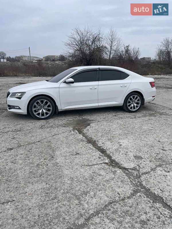Лифтбек Skoda Superb 2017 в Подольске