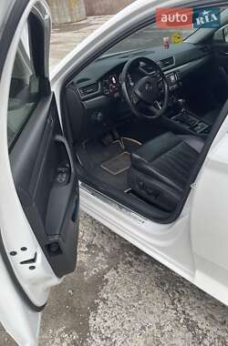 Лифтбек Skoda Superb 2017 в 