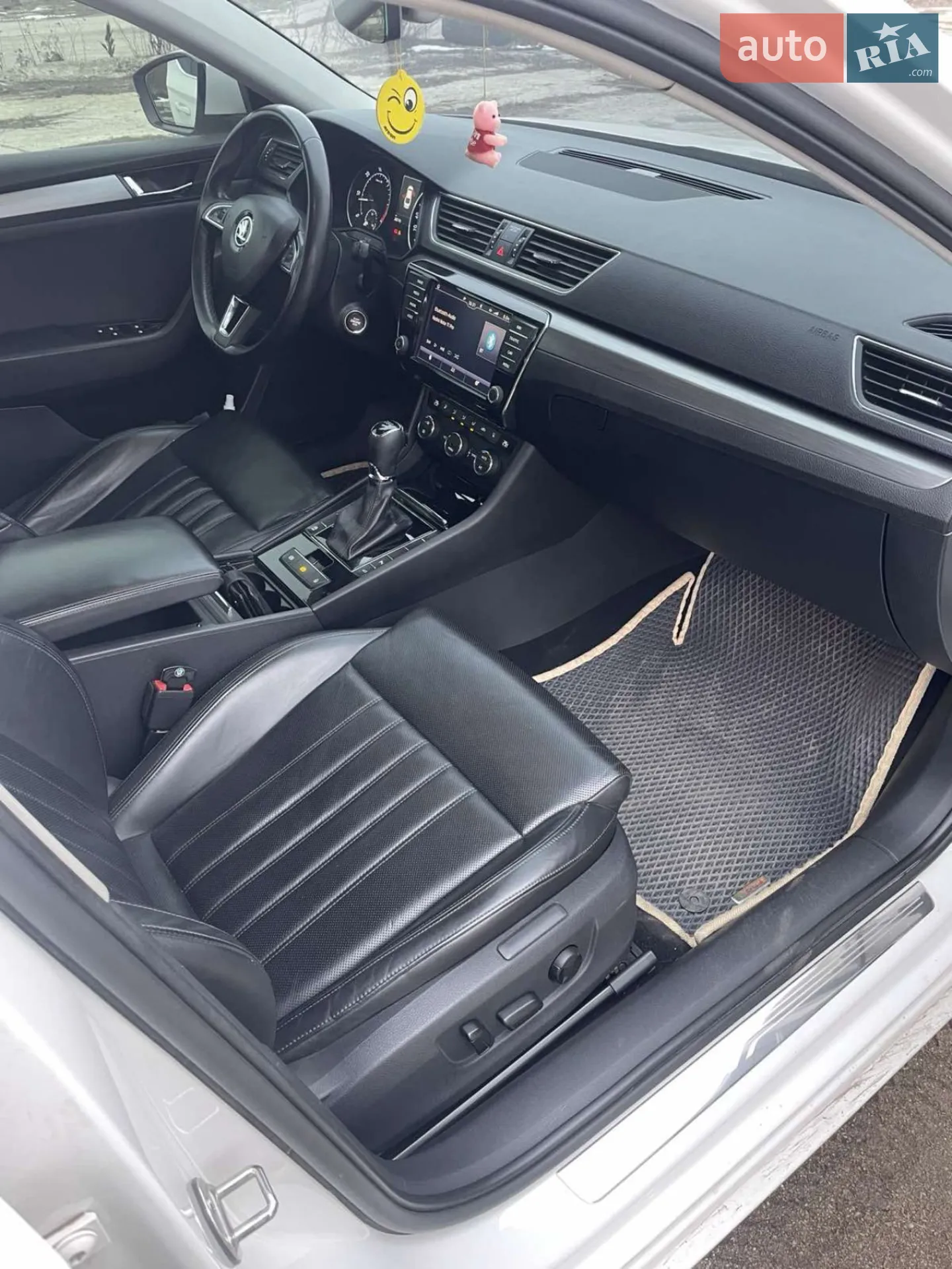 2017 Skoda Superb - мініатюра 22