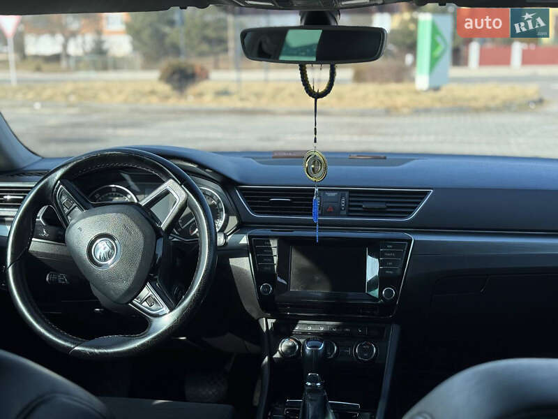 Ліфтбек Skoda Superb 2015 в Львові
