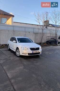 Лифтбек Skoda Superb 2013 в Кривом Роге