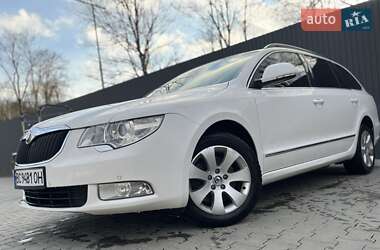 Універсал Skoda Superb 2011 в Дрогобичі