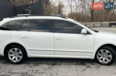 Універсал Skoda Superb 2011 в Дрогобичі