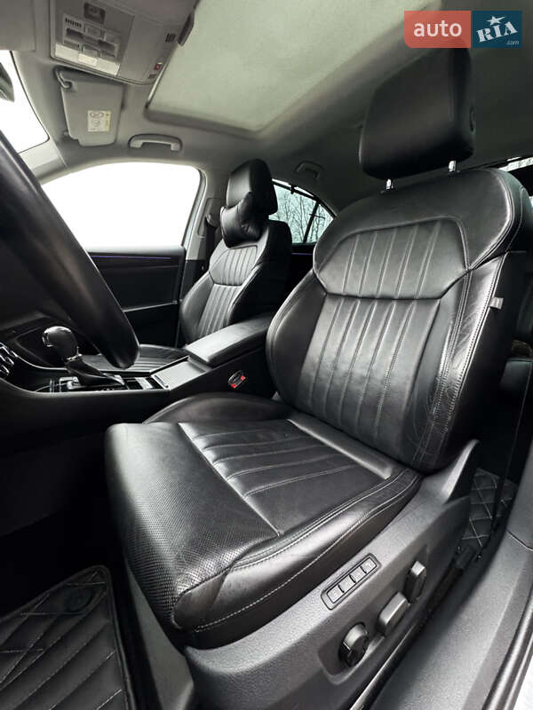 Лифтбек Skoda Superb 2018 в Остроге