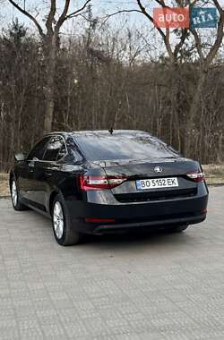 Лифтбек Skoda Superb 2018 в 