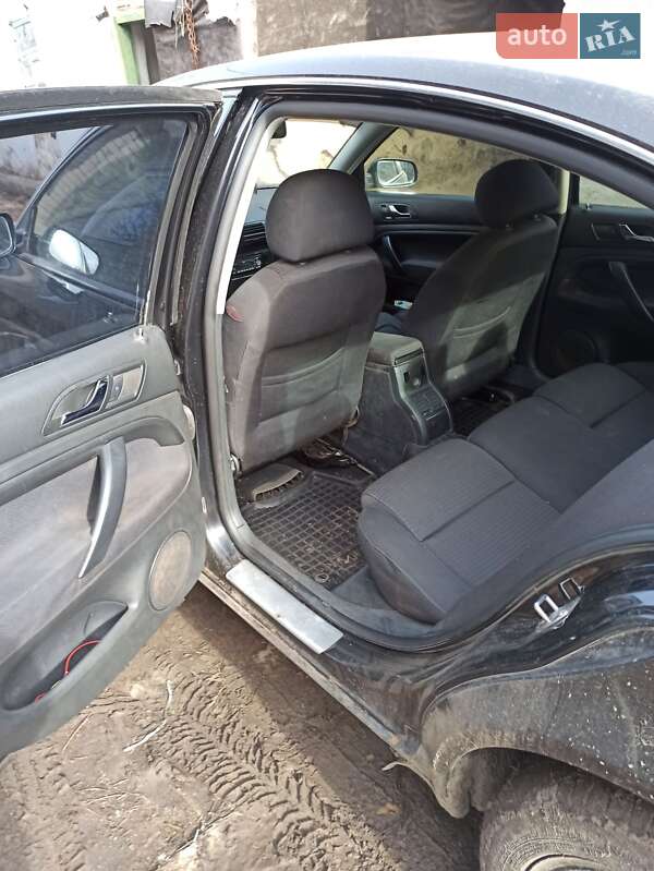 Лифтбек Skoda Superb 2004 в Близнюках