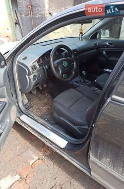 Лифтбек Skoda Superb 2004 в 