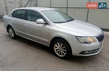 Лифтбек Skoda Superb 2014 в Киеве