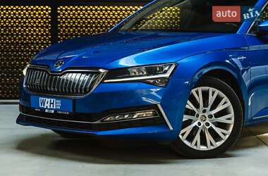 Універсал Skoda Superb 2020 в 