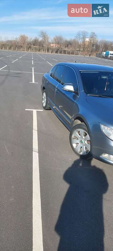 Лифтбек Skoda Superb 2011 в Виннице