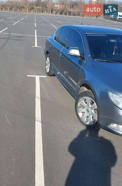 Лифтбек Skoda Superb 2011 в 