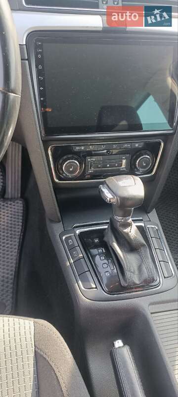 Универсал Skoda Superb 2010 в Барышевке