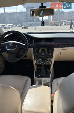 Универсал Skoda Superb 2012 в 