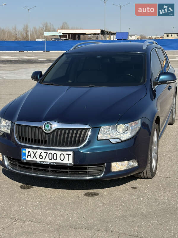 Универсал Skoda Superb 2012 в 