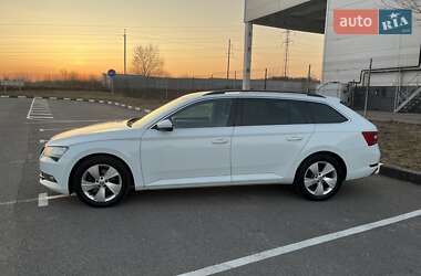 Универсал Skoda Superb 2017 в 