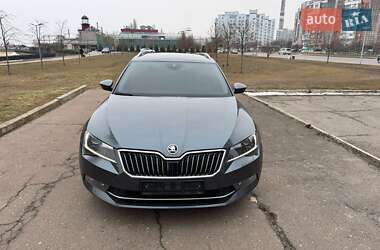 Універсал Skoda Superb 2018 в 