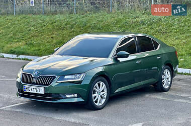 Лифтбек Skoda Superb 2018 в Львове