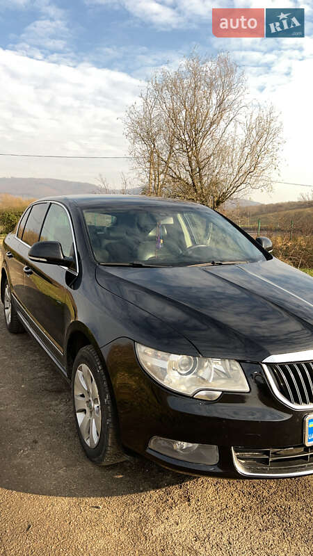 Лифтбек Skoda Superb 2011 в Мукачево