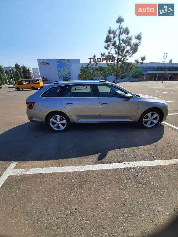 Универсал Skoda Superb 2015 в Киеве фото 6 Универсал Skoda Superb 2015 в Киеве