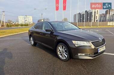 Лифтбек Skoda Superb 2017 в Киеве