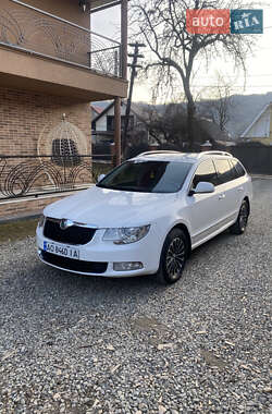 Универсал Skoda Superb 2012 в Тячеве