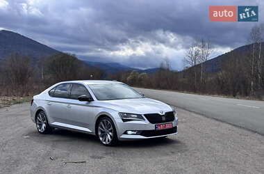 Лифтбек Skoda Superb 2017 в 
